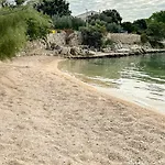 Sunny With Terrace, 2 Bedrooms, Near Apartment *
