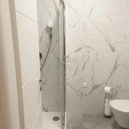 Apartment Sunny With Terrace, 2 Bedrooms, Near Mandre