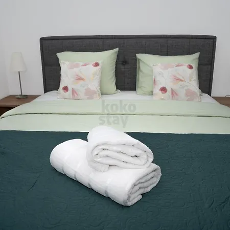 Sunny With Terrace, 2 Bedrooms, Near *